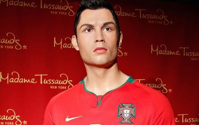 رونالدو برای مجسمه خودش 30 هزار پوند خرج کرد