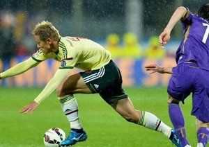 كيسوکه هوندا|فیورنتینا 2 - 1 میلان /  سری آ