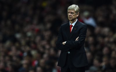 پاسخ ونگر به انتقادهای اسکولز