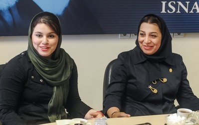 روایتی از قایق شکسته و پاروی طلایی دو بانو