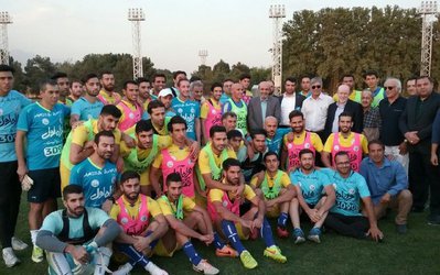 حضور وزیر ورزش در تمرین استقلالی‌ها و خواسته منصوریان