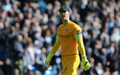 هارت: آگوئرو از مسی بهتر است