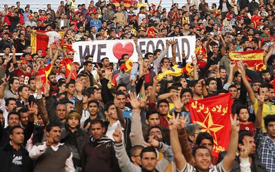 برخی به دنبال کسر امتیاز از فولاد هستند/ اجازه دهید نتیجه در زمین رقم بخورد