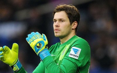 مدیر مطبوعاتی بیلفلد: خوشحالیم داوری را به خدمت‌ گرفتیم / مربی می‌گوید دانیل گلر شماره یک باشد یا نه!