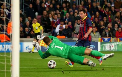 منچسترسیتی دوباره به بارسلونا خورد / آنها چطور می توانند از پس مسی و بارسا بربیایند؟