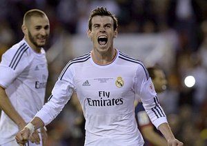 گرت بیل - کریم بنزما|خوشحالی گرت بیل بعد از به ثمر رساندن گل حساس در دقایق پایانی مقابل بارسا.