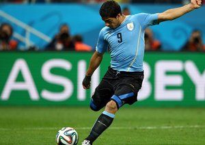 لوئیس سوارز|شوت دیدنی لوئیس سوارز از زاویه بسته که به گل نشست .