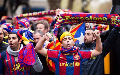 تشویق ۲۰۰ هوادار با تعصب و وفادار بارسلونی در ال‌کلاسیکو