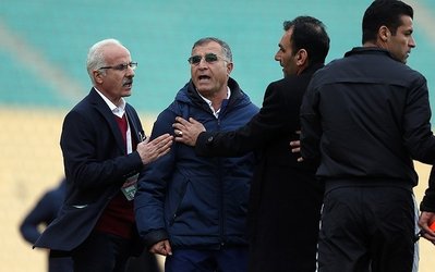 خوش‌نظر: داور دو تیم نفت و سایپا را عصبی کرد / سیدی به جلالی توهین کرد