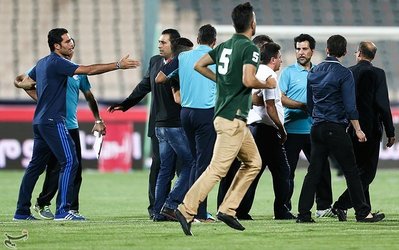 هفته چهارم لیگ برتر | حاشیه استقلال - سایپا / درگیری لفظی صادقی و قلعه‌نویی پس از بازی