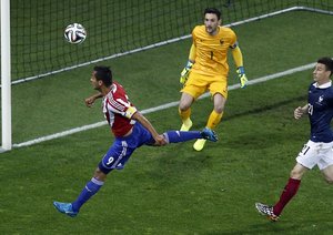 هوگو لوریس - سانتا کروز