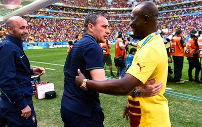 آپیا: هیچ مربی‌ای دوست ندارد در جایگاه من باشد