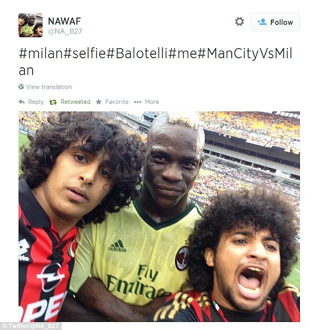 baloteli sellfie 1.jpg