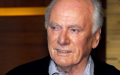 مرگ ادو لاتک، اسطوره بایرن و سرمربی پیشین بارسا، دورتموند و شالکه