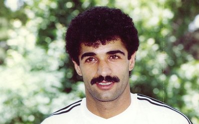 گرامی داشت یاد شماره 9 اسطوره‌ای در دقیقه 9 بازی ملوان