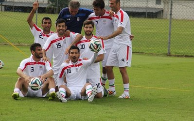 به ملی‌پوشان در جام جهانی قوت قلب بدهیم