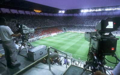 تفاهم‌نامه صدا و سیما و فدراسیون فوتبال امضا شد / aIP TV، جایگزین پرداخت حق پخش تلویزیونی