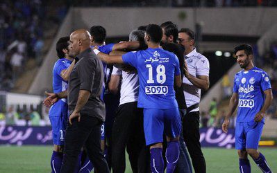 گزارش روز | سایه روشن های استقلال منصوریان در هفته سوم