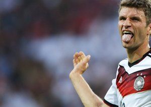 توماس مولر|عکس العمل توماس مولر بعد از برد پر گل تیمش مقابل ارمنستان.