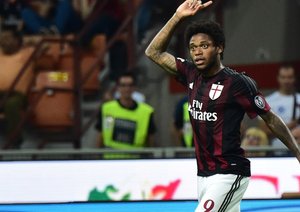 لوئیس آدریانو