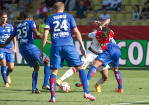 تقابل دو بازیکن نیس و موناکو