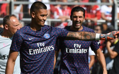 روز های سخت جیجی بوفون در پاریس