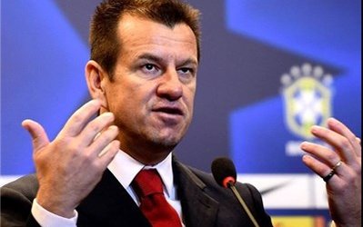 دونگا با صبر و آرامش مشکلات برزیل را حل خواهد کرد