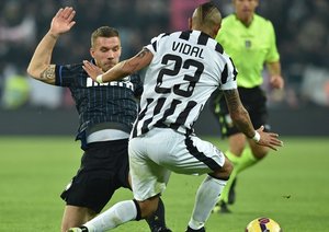 لوكاس پودولوسكي - آرتور ویدال