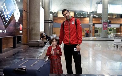 بیک‌زاده:اول اردوی ترکیه لغو شد حالا هم در فرودگاه اسیر شده‌ایم/این اتفاقات در شان تیم ملی نیست