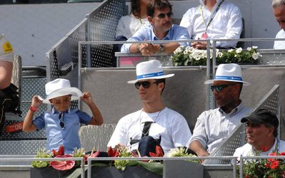 رونالدو به همراه پسرش در رقابت‌های تنیس +عکس