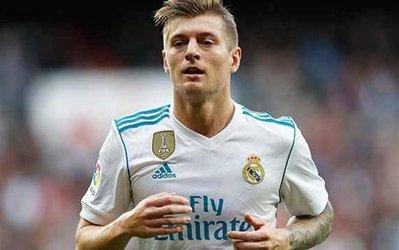 تونی کروس به پیشنهاد شیاطین سرخ پاسخ مثبت می دهد