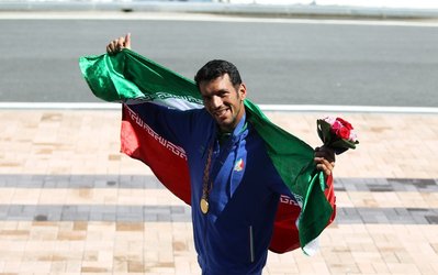 اینچئون | محسن شادی مدال طلای روئینگ تک نفره را بر گردن آویخت