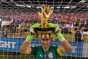 براوو دستکش طلا رقابت‌های کوپا آمریکا 2016 را از آن خود کرد