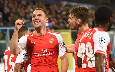 پودولسکی خطاب به اینتر: می خواهم بازی کنم