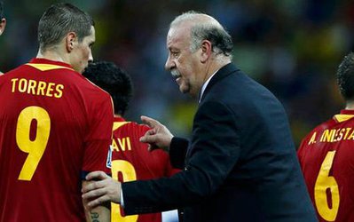 دل بوسکه سه بازیکن را خط زد