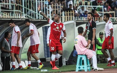 لیگ برتر | استقلال‌خورستان 2 - تراکتور 2 / تراکتور در اهواز متوقف شد