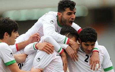 پاداش هزار دلاری هدایتی درصورت برتری امیدهای ایران مقابل عربستان