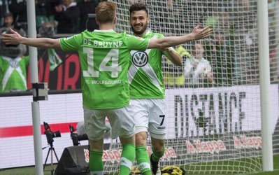 بوندسلیگا | ولفسبورگ 2 - دورتموند 1 / فرایبورگ 2 - بایرن 1 / شکست از گرگ‌ها دورتموند را از لیگ اروپا دورتر کرد / سومین شکست متوالی برای شاگردان پپ