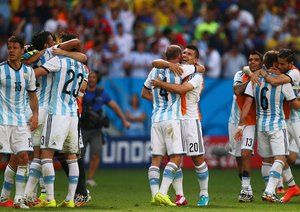 آگوئرو -  زابالتا|شادمانی بازیکنان تیم ملی آرژانتین بعد از پایان بازی مقابل بلژیک.