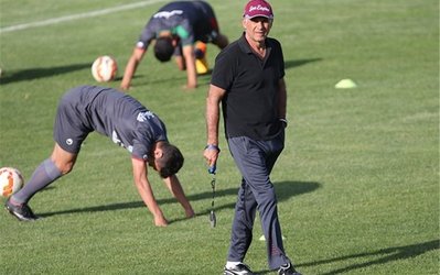 ماجرای برآورده نشدن مطالبات کی روش / رمزگشایی استفاده تجاری فدراسیون فوتبال از کمپ