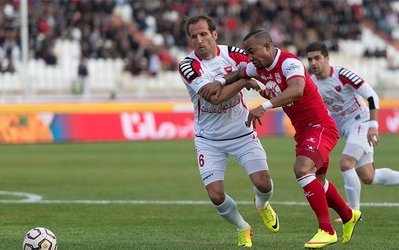 بنگر: تیمی که در دربی می‌بازد، نباید حرف بزند! / تماشاگران تبريزی با فحاشی، فرهنگ خودشان را نشان دادند