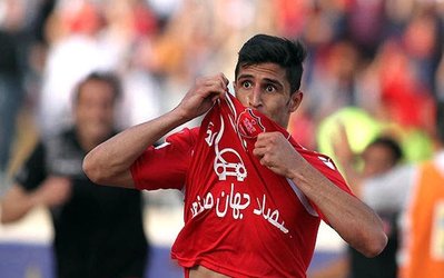 علیپور: یک سال و نیم دیگر با پرسپولیس قرارداد دارم / از جوان‌ها خیلی کارها برمی‌آید