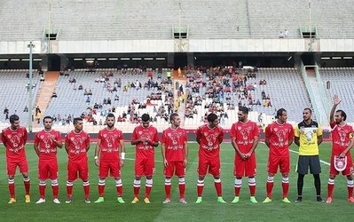 تعجب پرسپولیسی‌ها از ورزشگاه خالی آزادی/ حضور مشروط رادیو در ورزشگاه