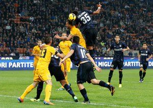 اینتر میلان - ورونا هفته ی نهم|اینتر میلان با نتیجه ی چهار بر دو ورونا را از پیش رو برداشت.