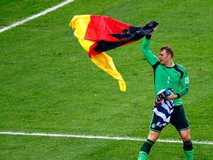 دروازه بان اول جام بیستم چه کسی بود؟