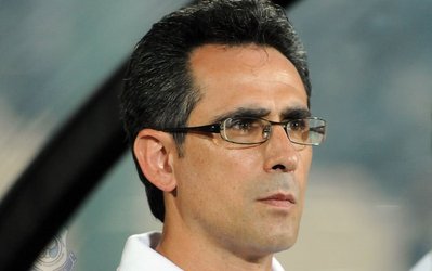 صالح: استقلال از جوانان خود استفاده می کند