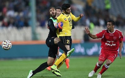 شریفی: گلم 100 درصد درست بود ولی باید خودم را کنترل میکردم