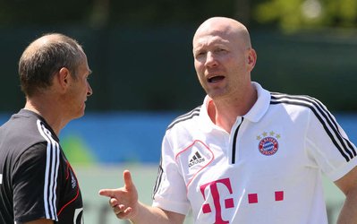 بایرن عذر فیزیوتراپ با سابقه‌اش را خواست