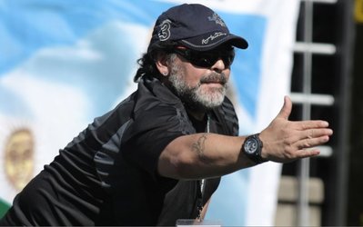 مارادونا نامزد ریاست فیفا می شود