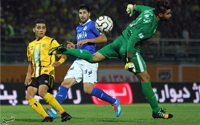 خلیلیان: صحبت‌ استقلالی‌ها مثل لطیفه است!